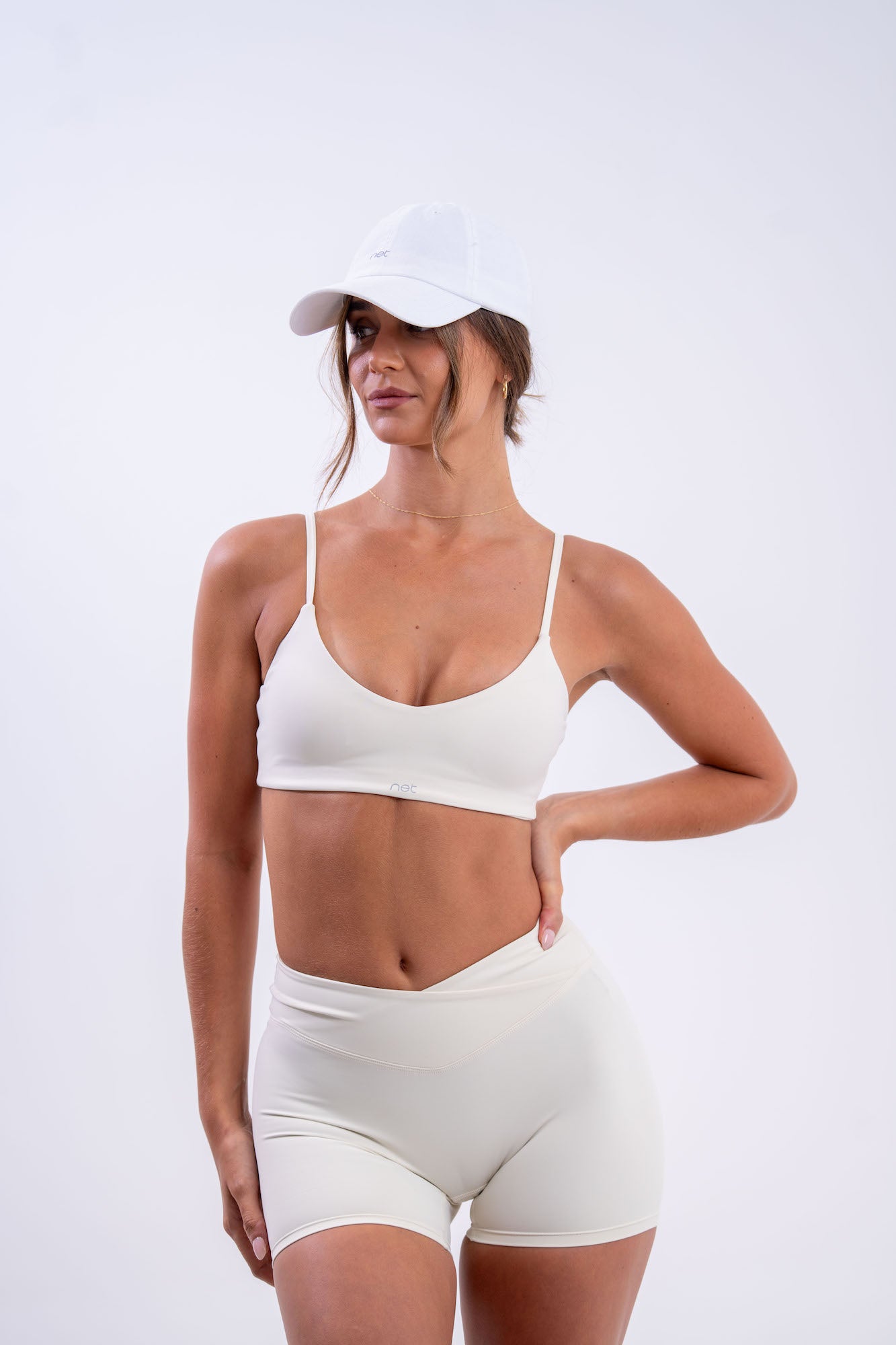 The Serving Bra in Champagne Mist
