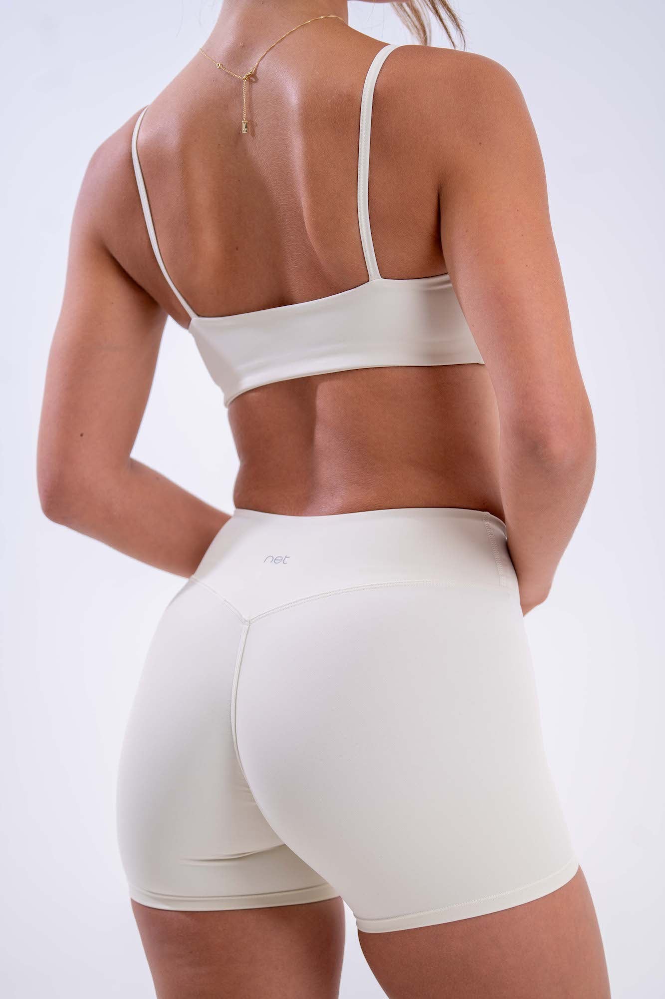 The Serving Bra in Champagne Mist