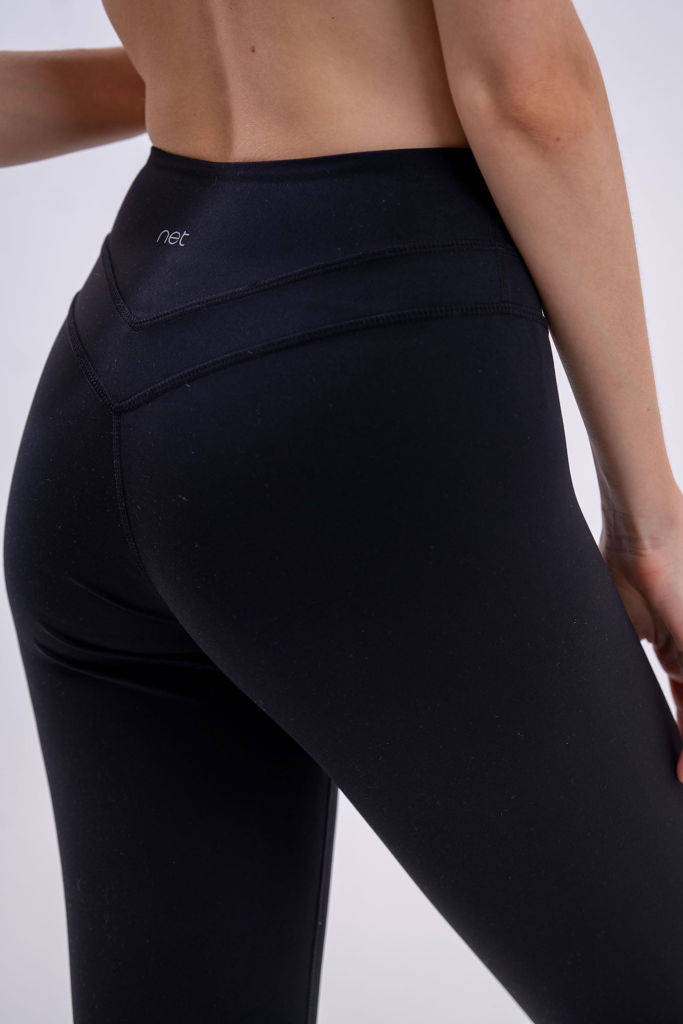 SkinFlow Leggings in Jet Black