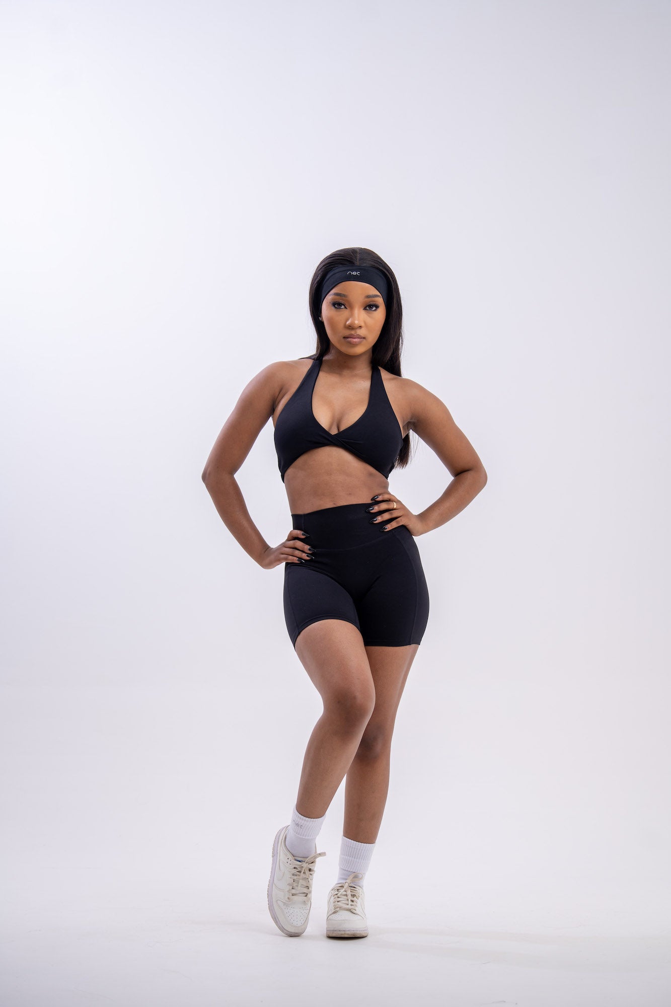Elevate Twist Bra in Jet Black