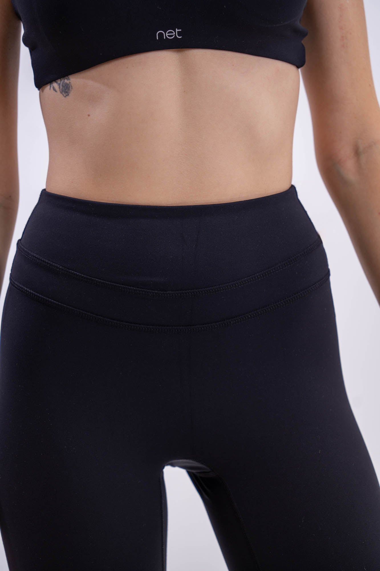 SkinFlow Leggings in Jet Black