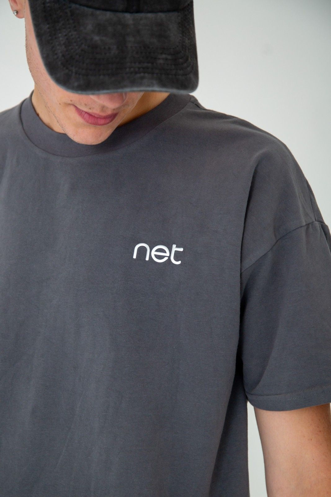 Baseline Tee in Coal Grey